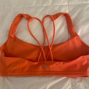 Lululemon Free to Be - light support